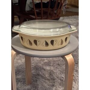 1959 Golden Hearts Pyrex Deluxe Cinderella Casserole with cover - 045 2.5 quart